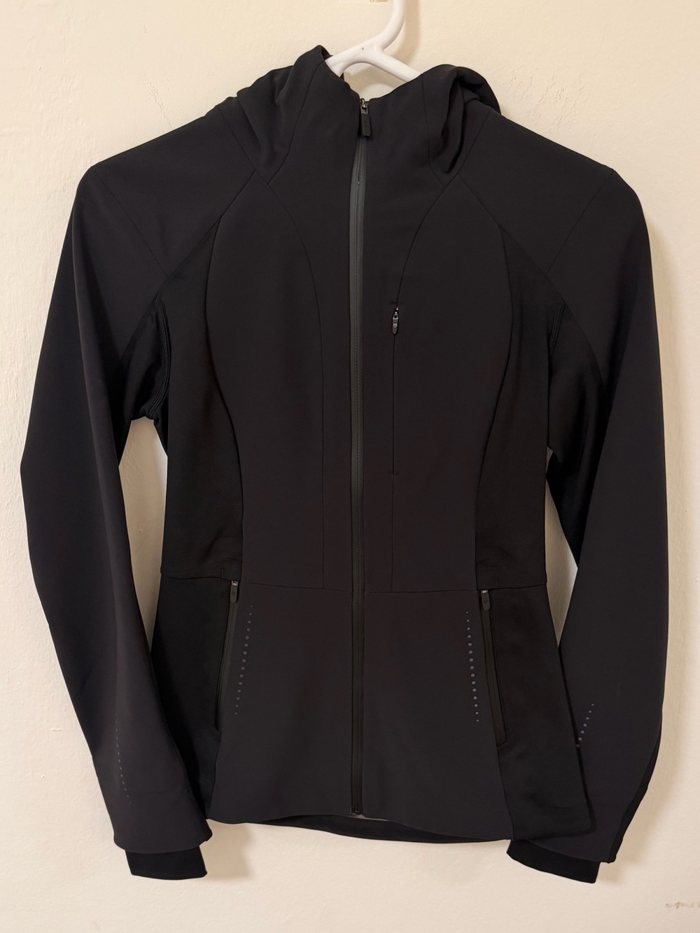 Lululemon Cross Chill Waterproof Hooded Running Jacket Black 4